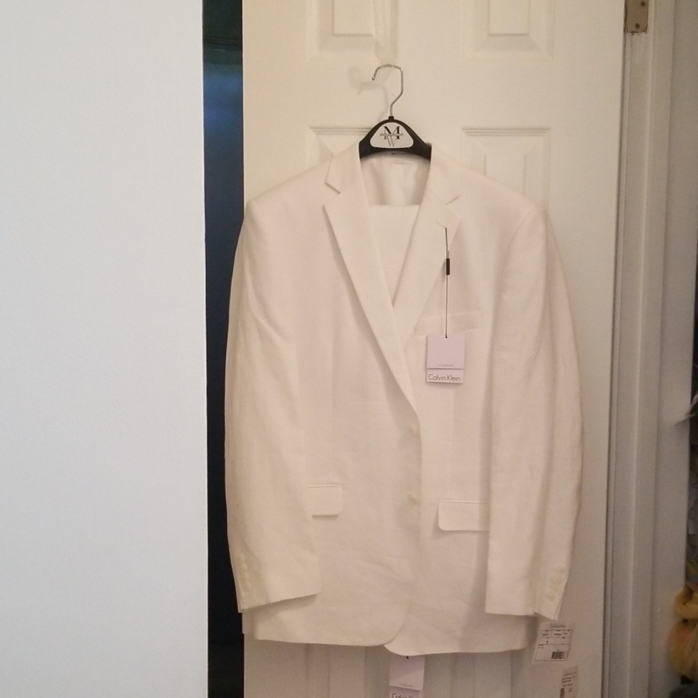 Mens Calvin Klein suit size 40 Regular  100% Linen